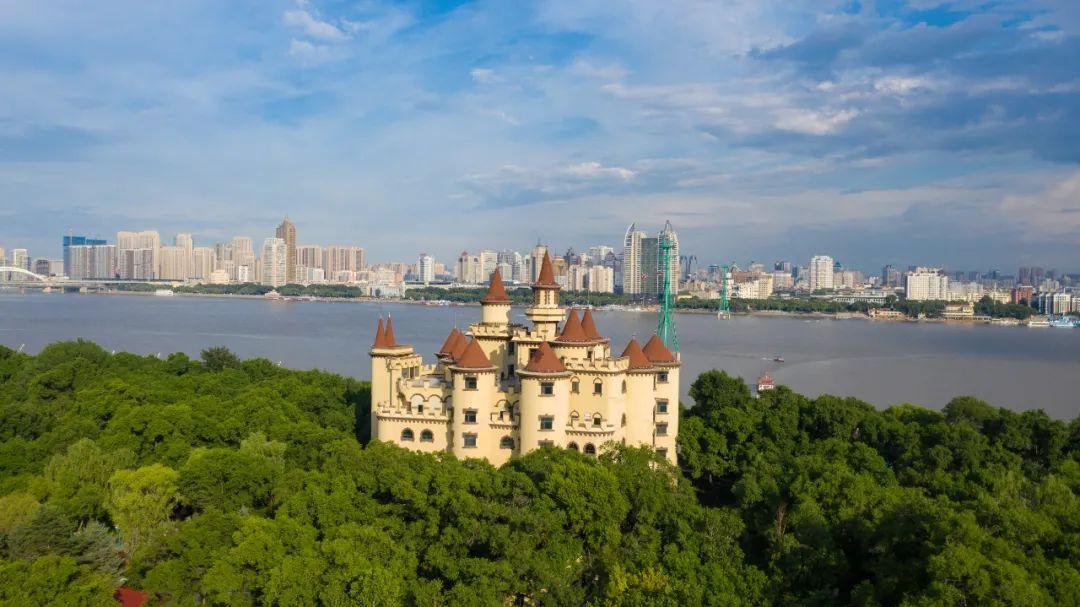 哈尔滨夏季旅游攻略︰(哈尔滨夏季旅游景点推荐)-第1张图片