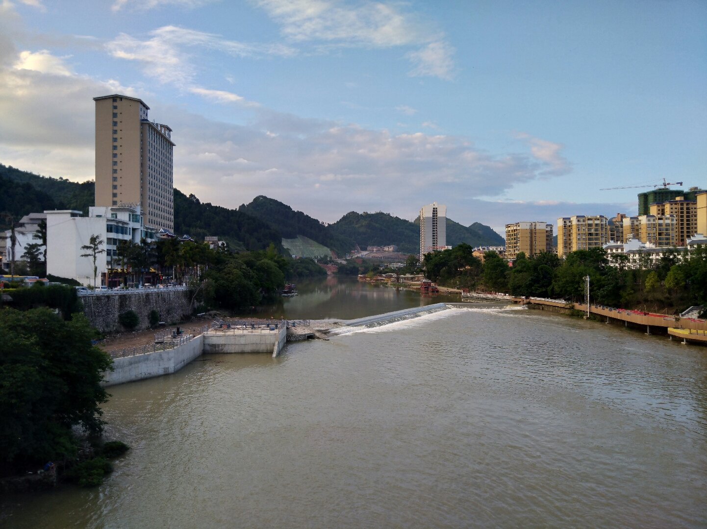 荔波天气︰(荔波天气预报30天准确 一个月)-第2张图片