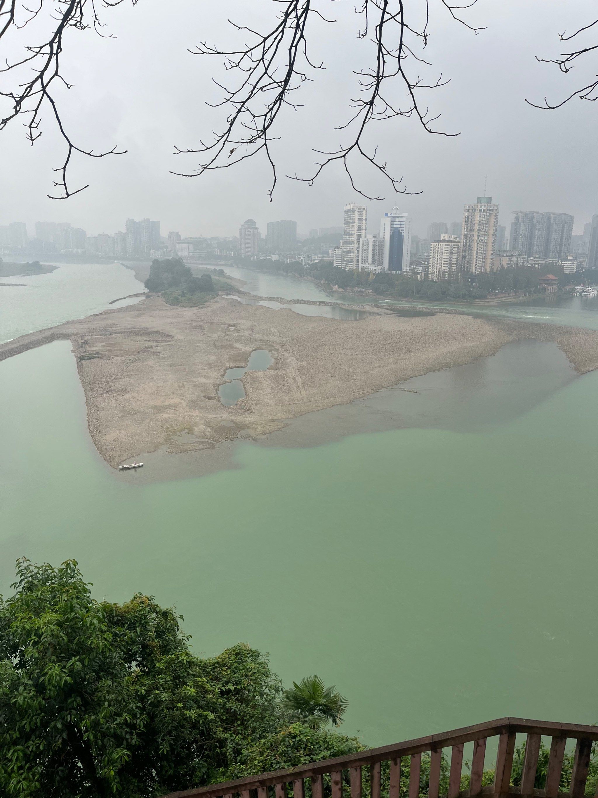 乐山大佛闭眼事件.乐山大佛闭眼事件终于揭开谜底-第1张图片