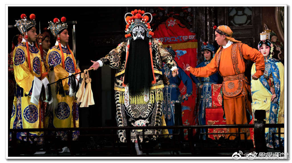 项羽的马鞭是什么颜色.京剧中项羽用的是什么颜色的马鞭-第2张图片